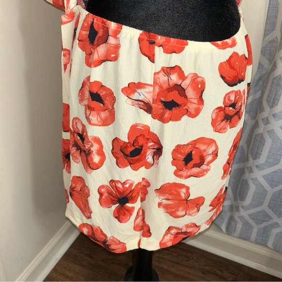 Monki relaxed romper with tie front and frill sleeves in poppy print - Picture 4 of 9